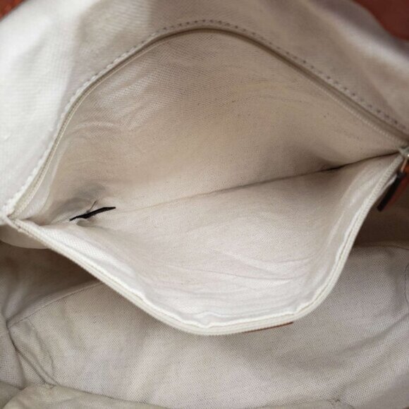 Gucci GG Sukey Shoulder Bag 365-3182023 - Picture 13 of 16